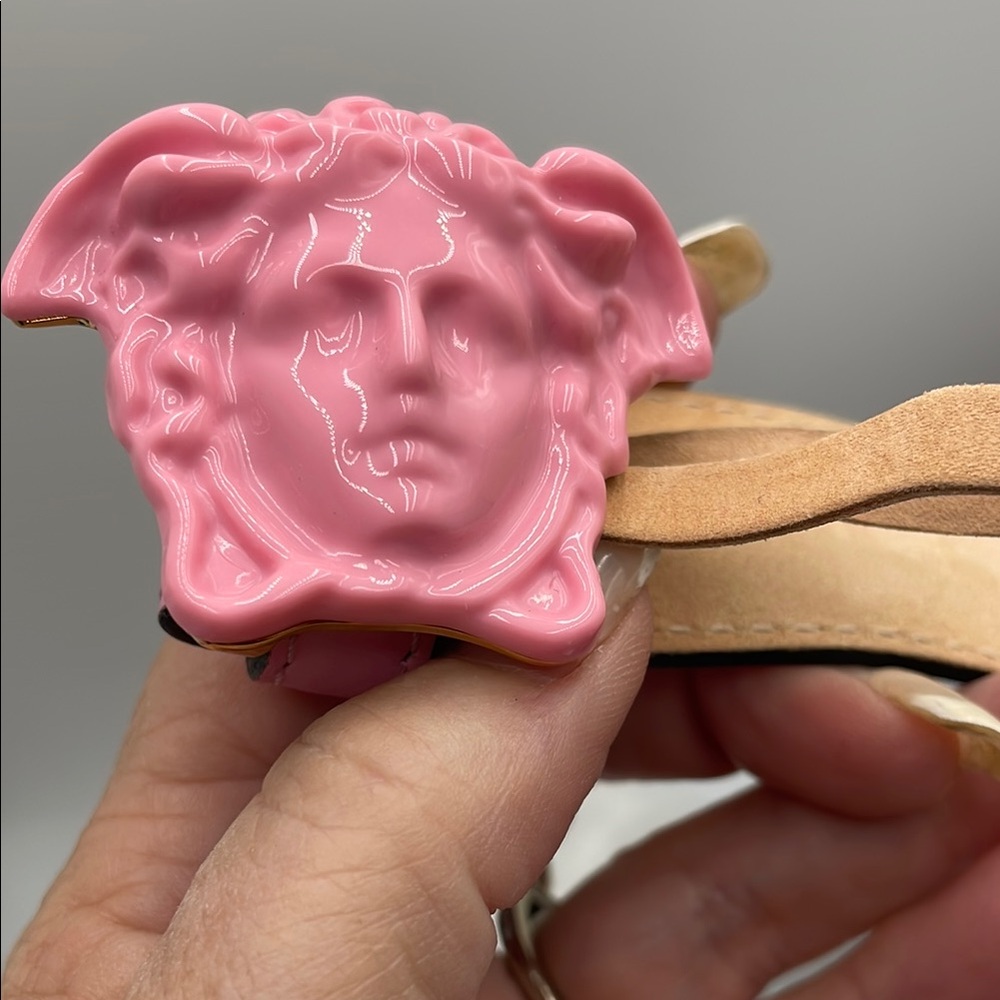 Versace Pink Designer Belt with Luxurious Packaging - Picture 6 of 9